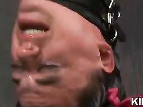 Девушку связали и издеваются над ней